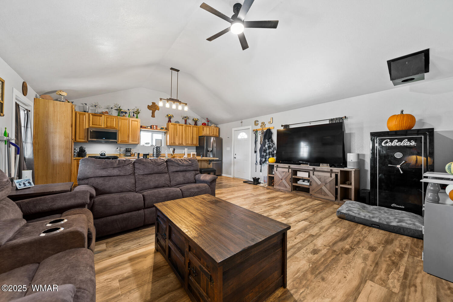 32-34 County Road Concho, AZ 85924 - Photo 7 of 72 Living Room/Kitchen Combo