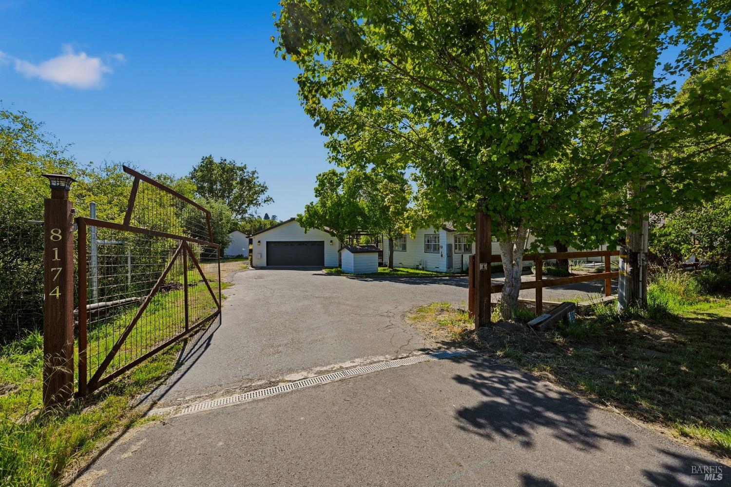 8174 Whited Road Sebastopol, CA 95472 - Photo 3 of 52