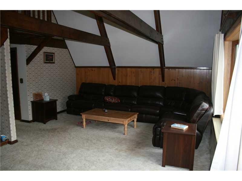 984 B Road Ludlow, ME 04730 - Photo 13 of 22 Family Room.