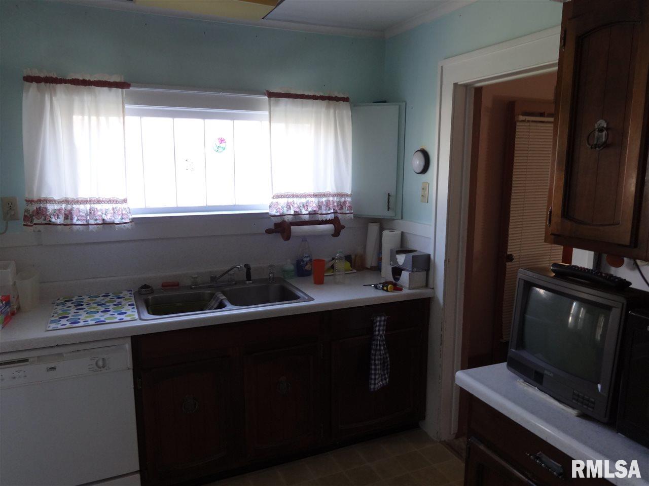 507 Thomas Street Henry, IL 61537 - Photo 8 of 9 Gallery Image 8
