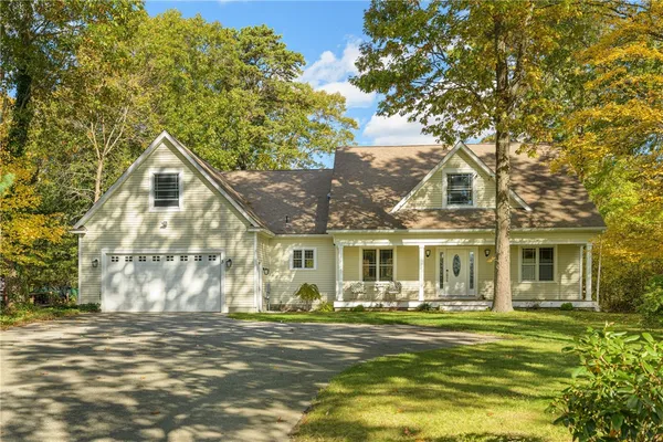 $999,000 | 3 Haines Park Road, Barrington, RI 02806