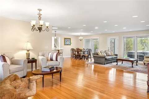 $999,000 | 3 Haines Park Road, Barrington, RI 02806