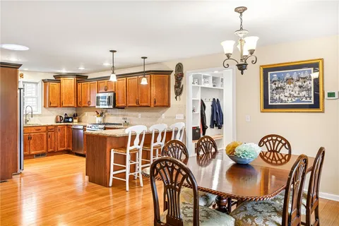 $999,000 | 3 Haines Park Road, Barrington, RI 02806