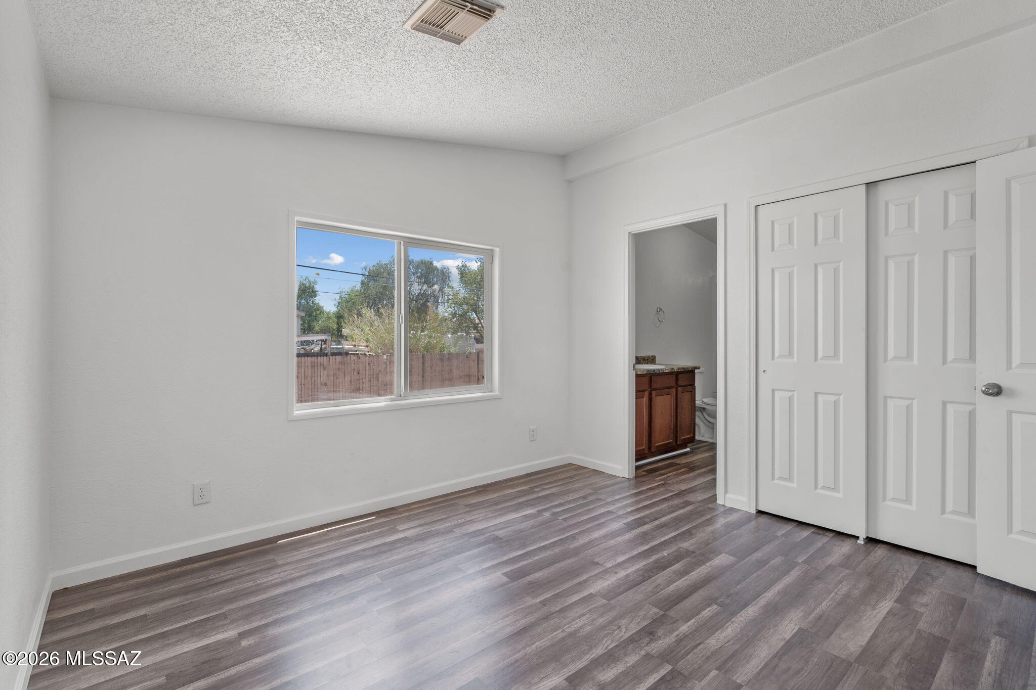 5955 South Arrow Road Tucson, AZ 85757 - Photo 18 of 32 Primary Bedroom
