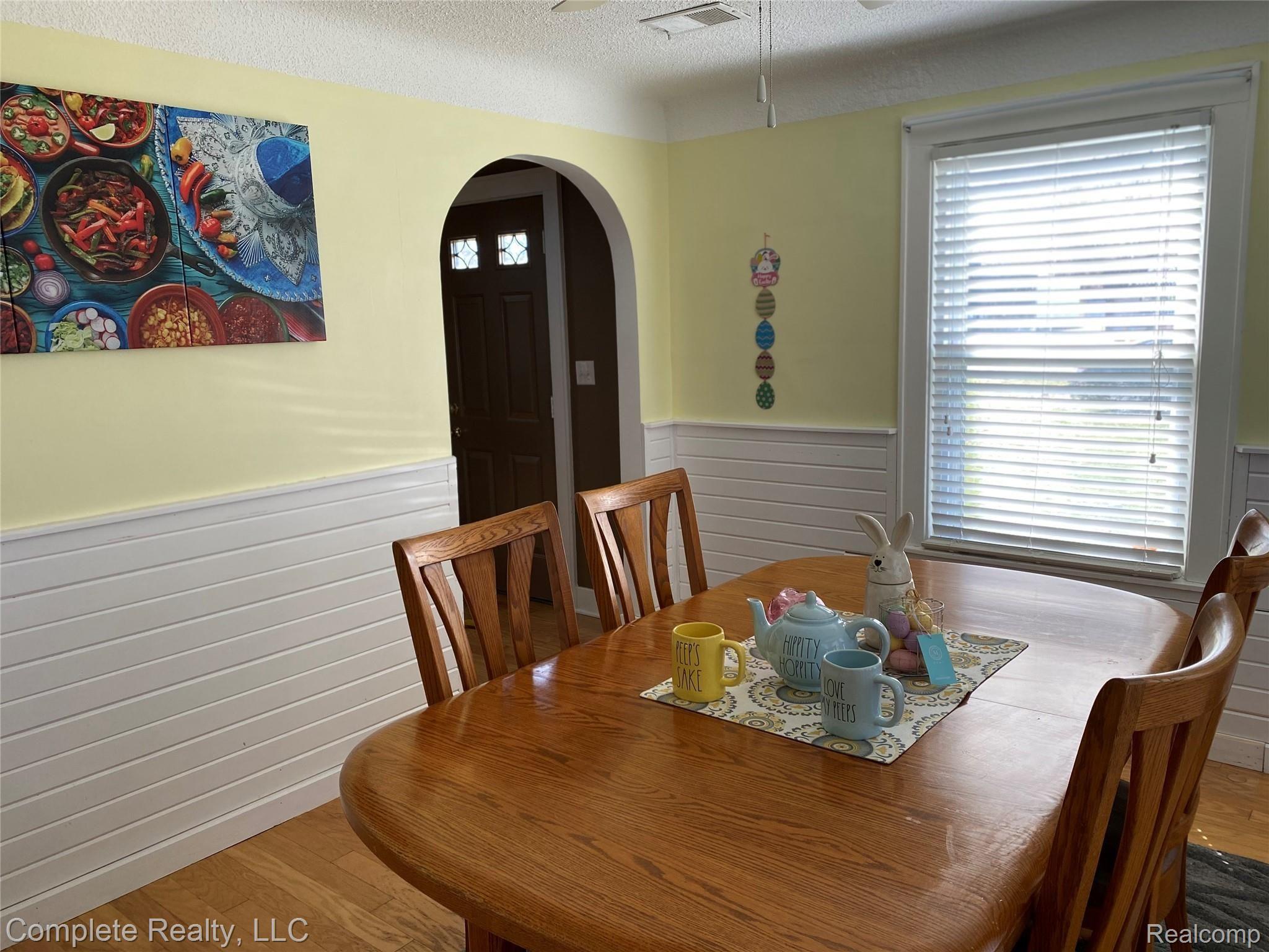 5447 Lapeer Road Burton, MI 48509 - Photo 6 of 61 2021-04-02 12.22