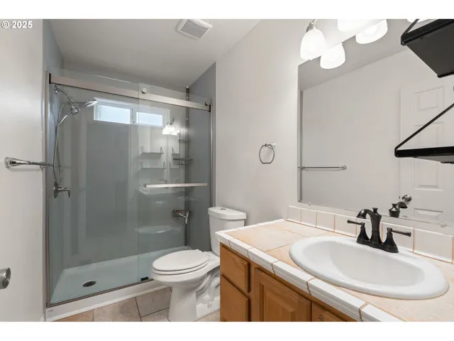 $410,000 | 618 Northeast Faloma Road, Portland, OR 97211