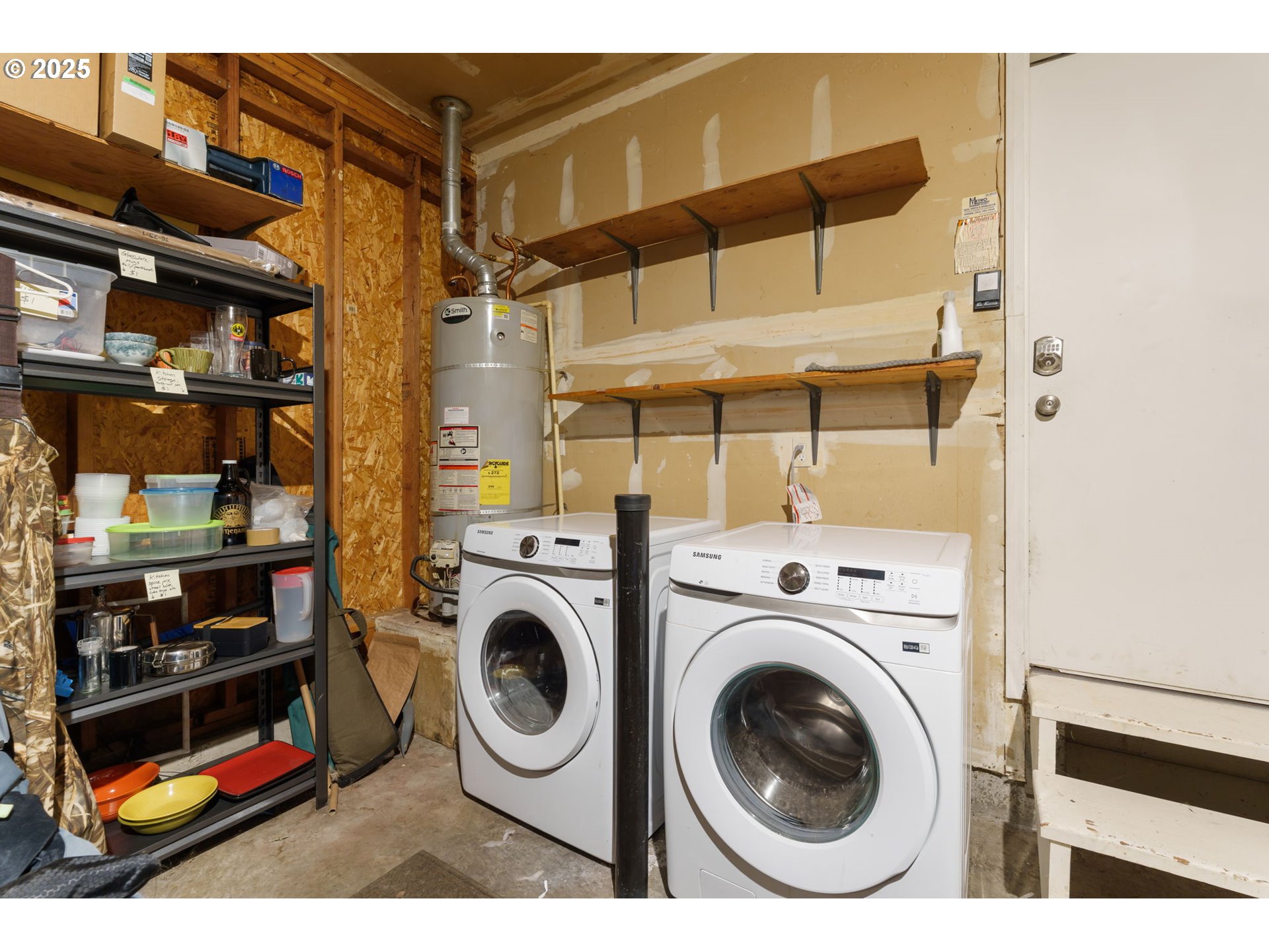 618 Northeast Faloma Road Portland, OR 97211 - Photo 22 of 24 a utility room with dryer and washer