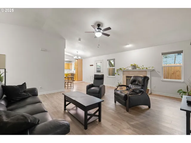 $410,000 | 618 Northeast Faloma Road, Portland, OR 97211