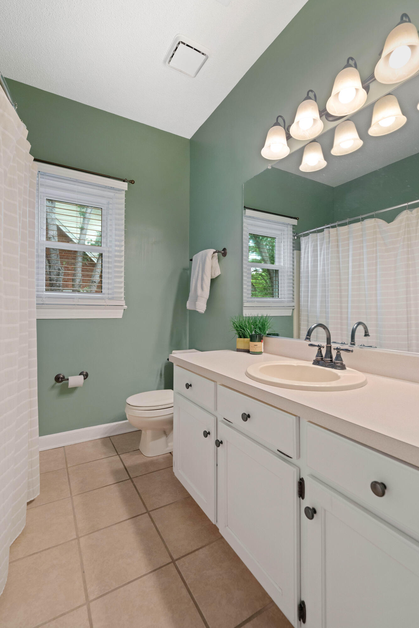 2954 Foxhall Road Charleston, SC 29414 - Photo 14 of 23 2954FoxHall_NickCannPhoto-4