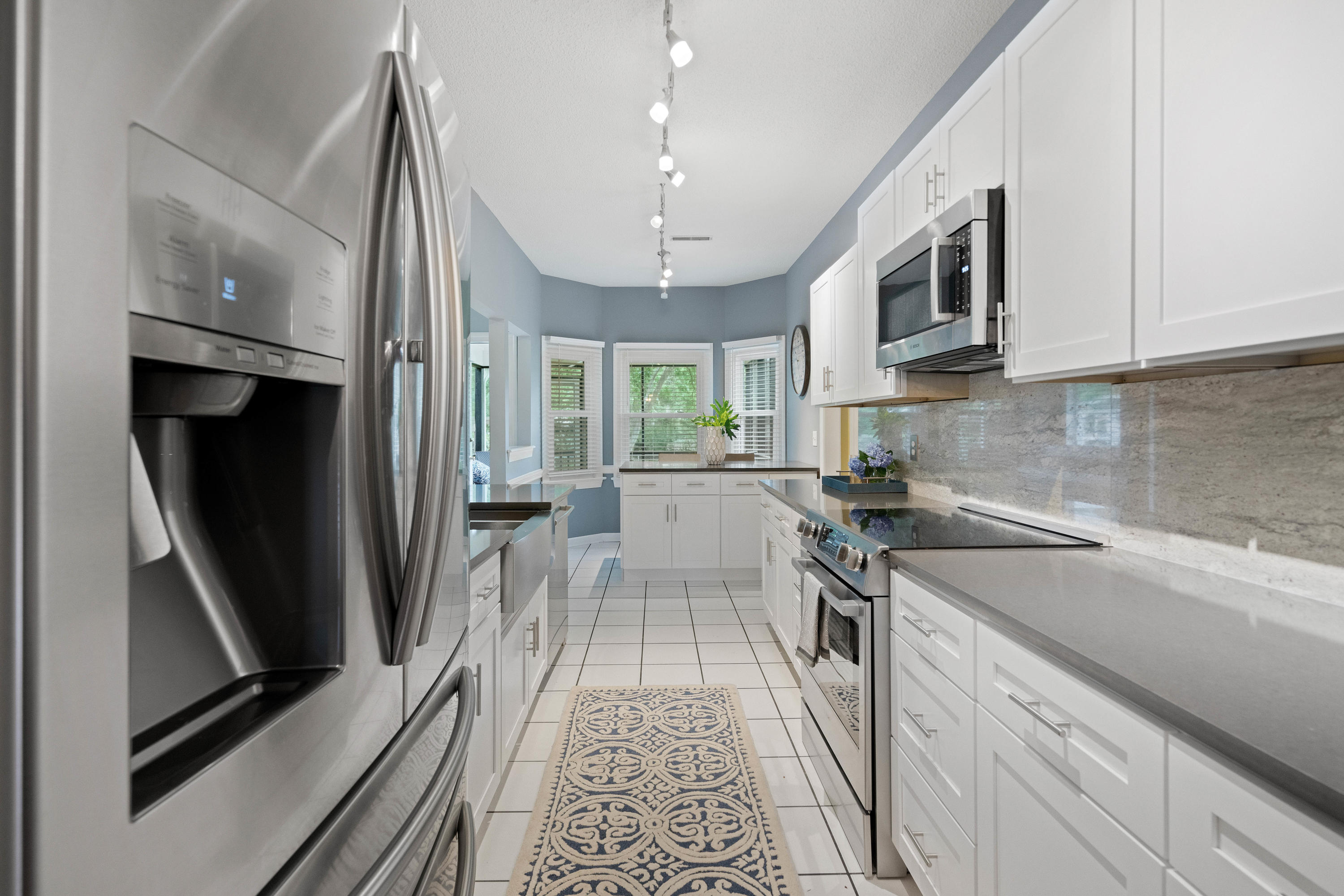 2954 Foxhall Road Charleston, SC 29414 - Photo 4 of 23 2954FoxHall_NickCannPhoto-13