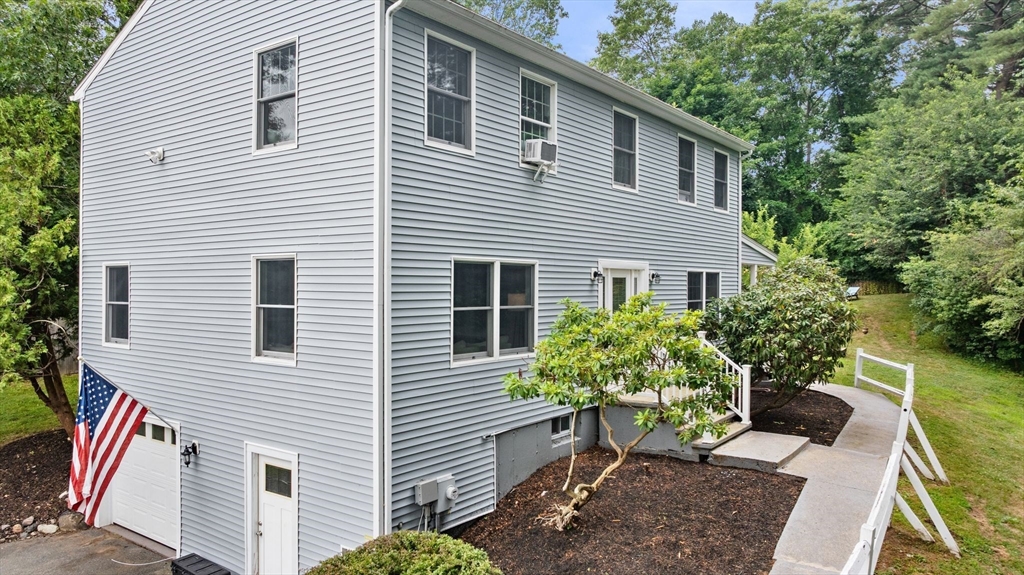 381 Linebrook Road Ipswich, MA 01938 - Photo 2 of 42