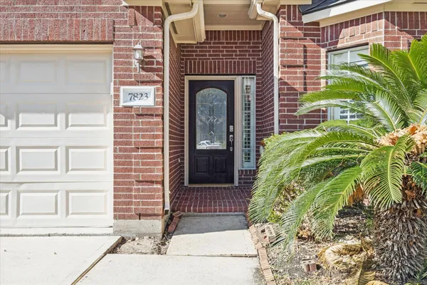 $2,200 | 7823 Desert Canyon Court, Houston, TX 77041