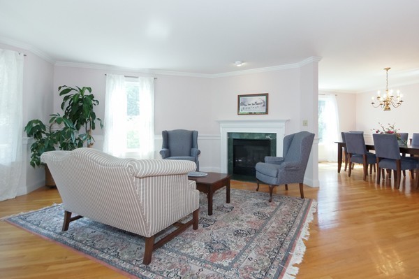 84 Shade Street Lexington, MA 02421 - Photo 5 of 23