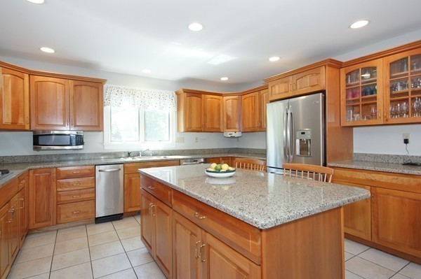 84 Shade Street Lexington, MA 02421 - Photo 9 of 23