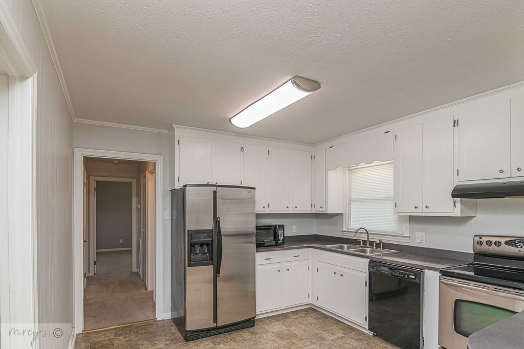 761 Crows Foot Road Mount Olive, NC 28365 - Photo 11 of 36