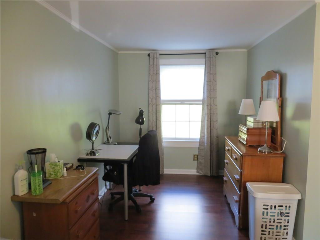 1107 Maple St Extension Coraopolis, PA 15108 - Photo 8 of 13 Siting Area in Master BR