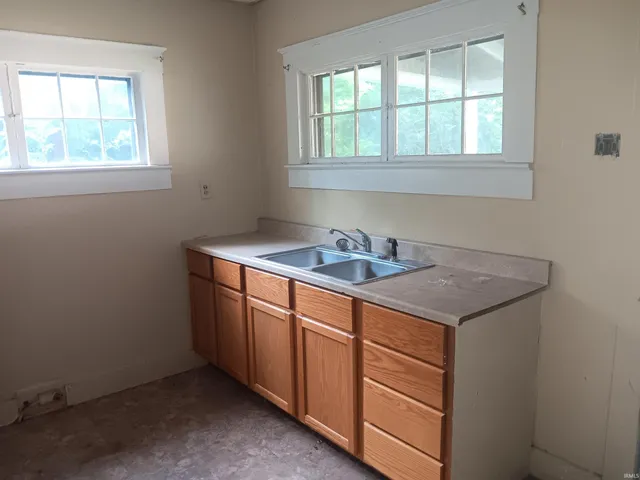 $72,900 | 310 South 17th Street, Terre Haute, IN 47807