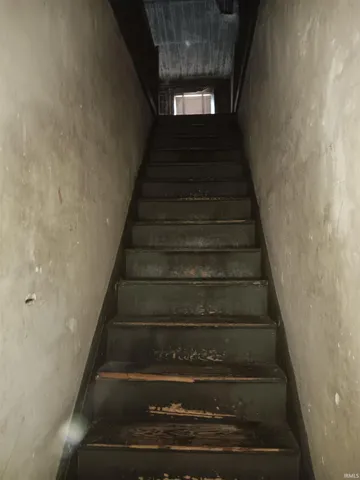 $72,900 | 310 South 17th Street, Terre Haute, IN 47807