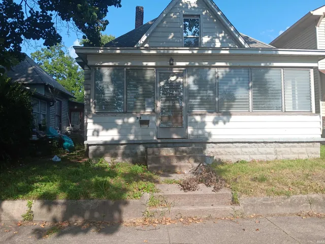 $72,900 | 310 South 17th Street, Terre Haute, IN 47807