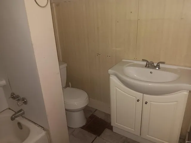 $72,900 | 310 South 17th Street, Terre Haute, IN 47807