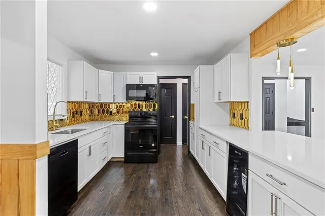 $750,000 | 9319 East 105th Street, Kansas City, MO 64134