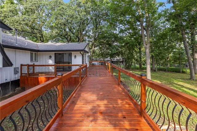 $750,000 | 9319 East 105th Street, Kansas City, MO 64134