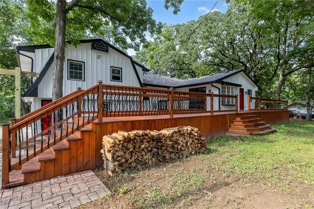 $750,000 | 9319 East 105th Street, Kansas City, MO 64134