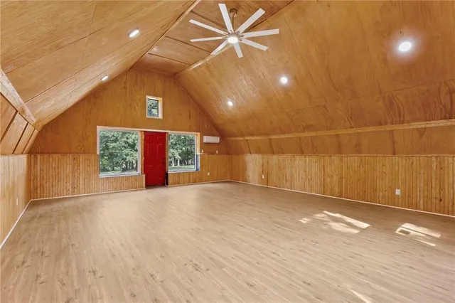 $750,000 | 9319 East 105th Street, Kansas City, MO 64134