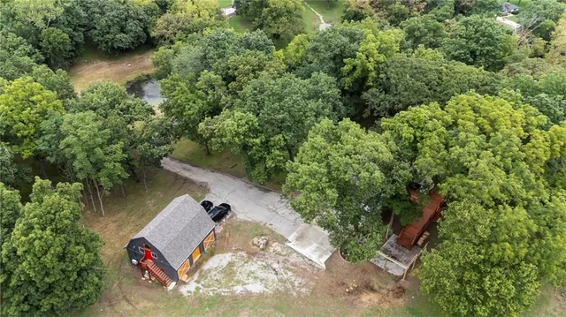 $750,000 | 9319 East 105th Street, Kansas City, MO 64134