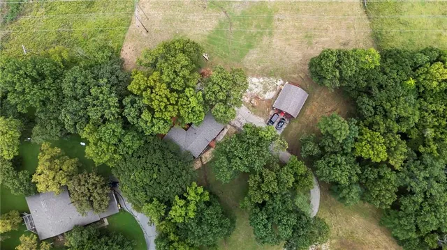 $750,000 | 9319 East 105th Street, Kansas City, MO 64134