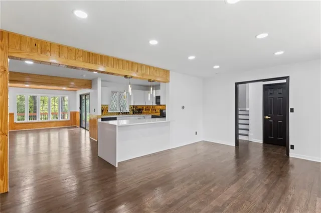 $750,000 | 9319 East 105th Street, Kansas City, MO 64134