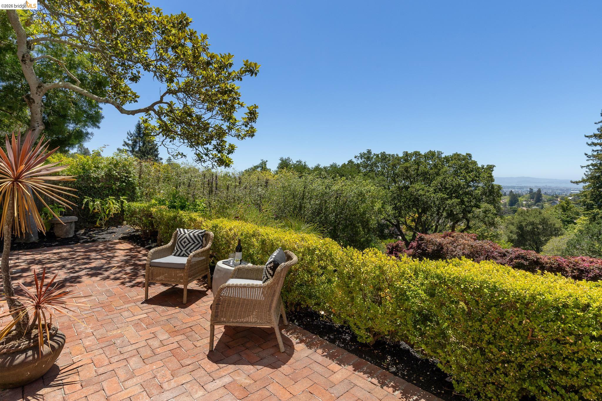 110 Somerset Road Piedmont, CA 94611 - Photo 57 of 82