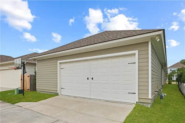 $2,750 | 1632 Continental Drive, Covington, LA 70433
