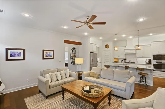 $2,750 | 1632 Continental Drive, Covington, LA 70433