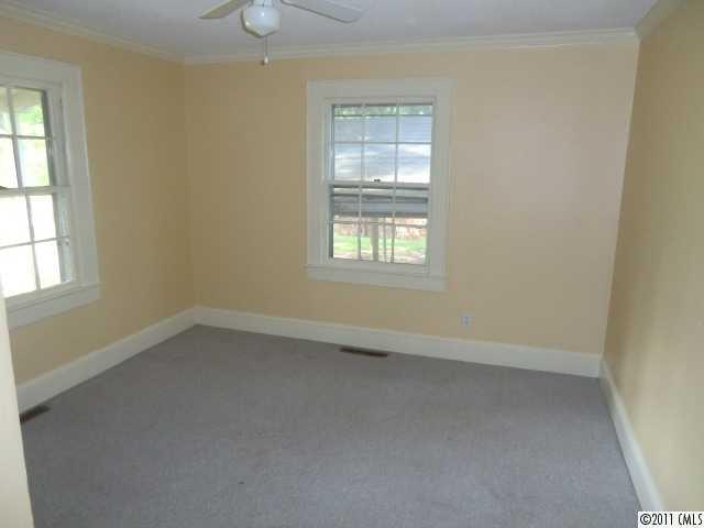21115 Torrence Chapel Road Cornelius, NC 28031 - Photo 5 of 8 Gallery Image 5
