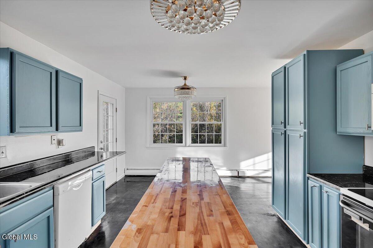 123 Fonda Road Waterford, NY 12188 - Photo 13 of 56 13-P1590393