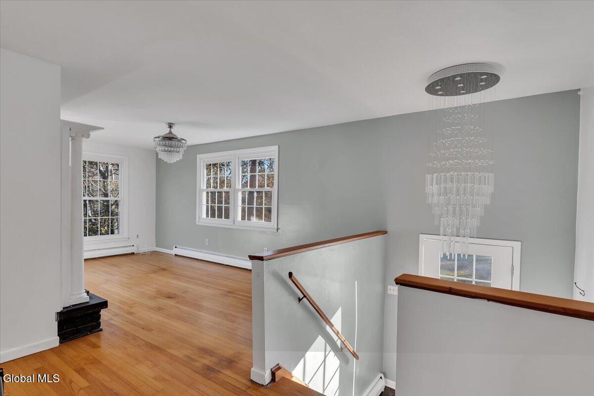 123 Fonda Road Waterford, NY 12188 - Photo 4 of 56 04-P1590333