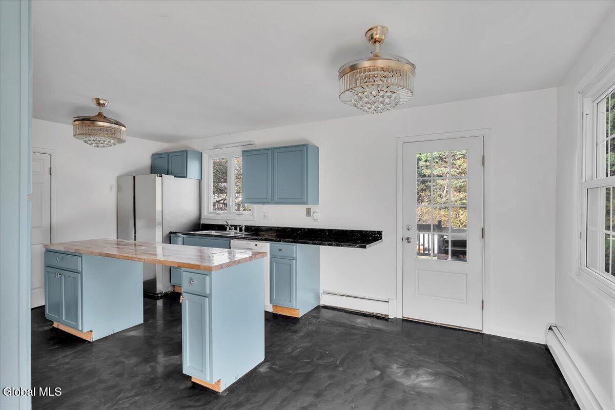 123 Fonda Road Waterford, NY 12188 - Photo 10 of 56 10-P1590374