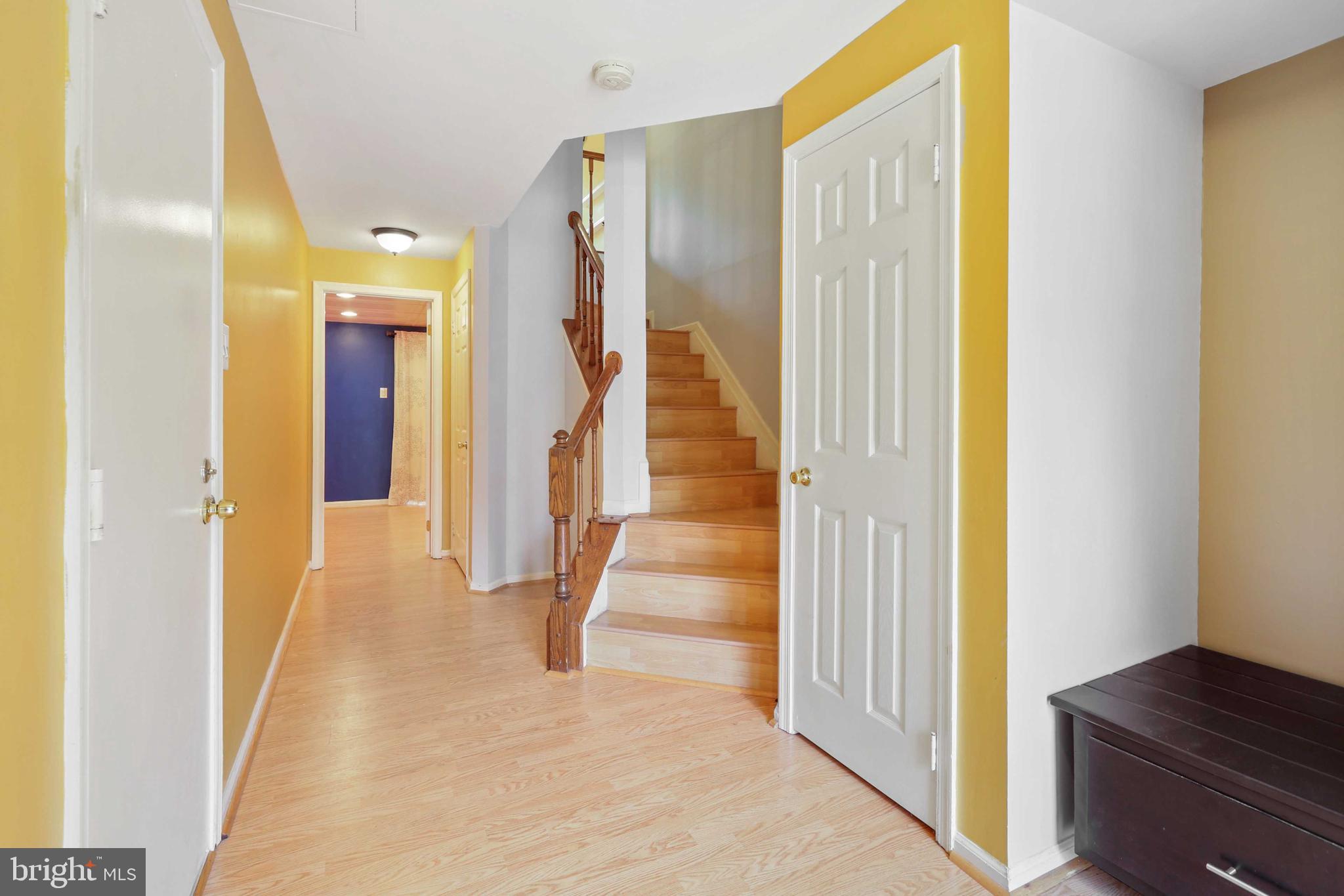 4661 Columbia Road Ellicott City, MD 21042 - Photo 3 of 30 Foyer