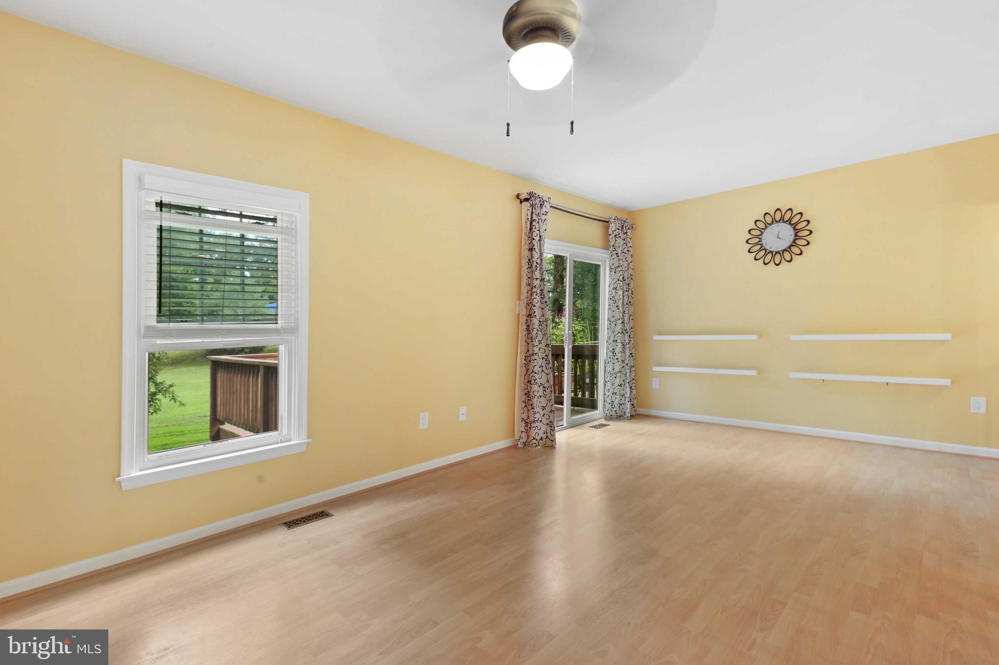 4661 Columbia Road Ellicott City, MD 21042 - Photo 6 of 30 Living Area