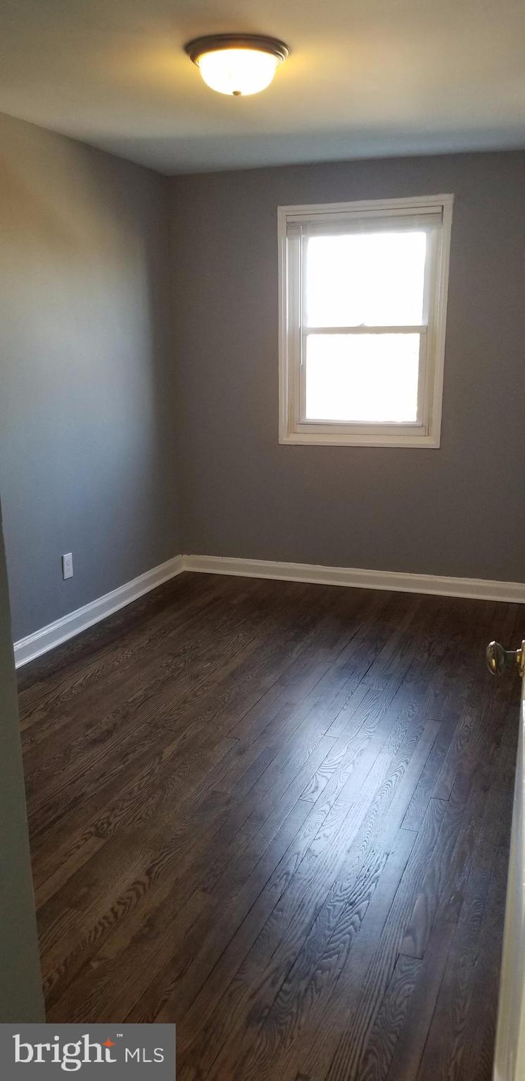 1021 Wedgewood Road Baltimore, MD 21229 - Photo 7 of 12 Gallery Image 7