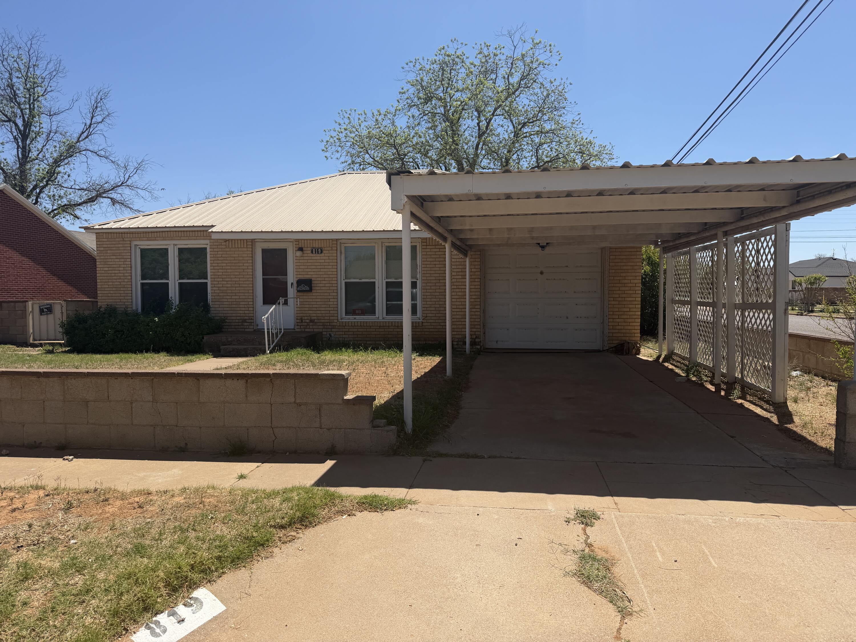 819 North 16th Street Lamesa, TX 79331 - Photo 2 of 19 IMG_5546