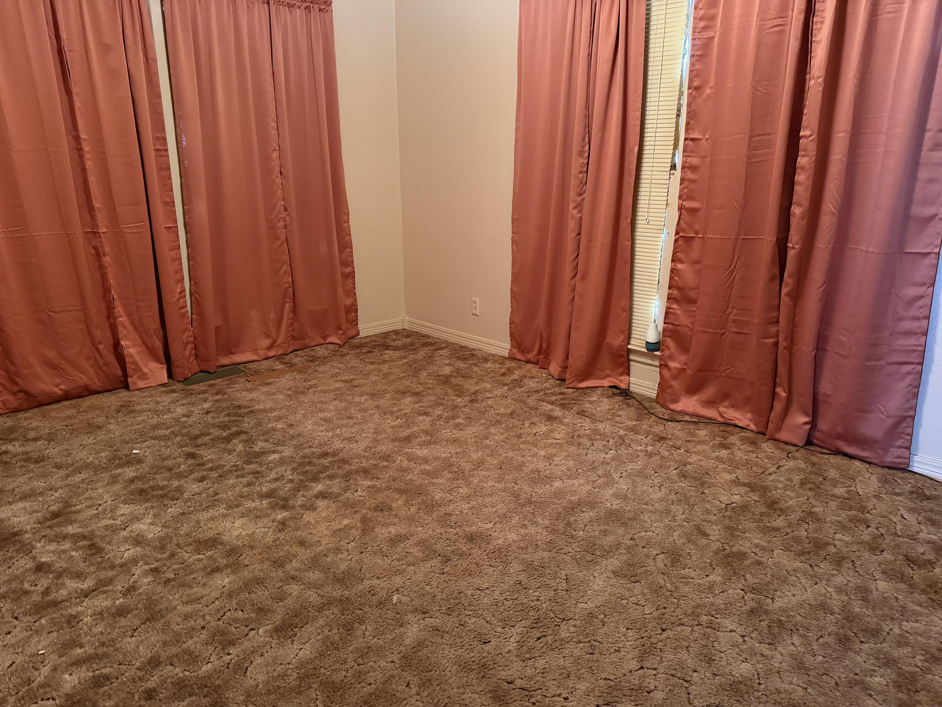 819 North 16th Street Lamesa, TX 79331 - Photo 5 of 19 IMG_5589