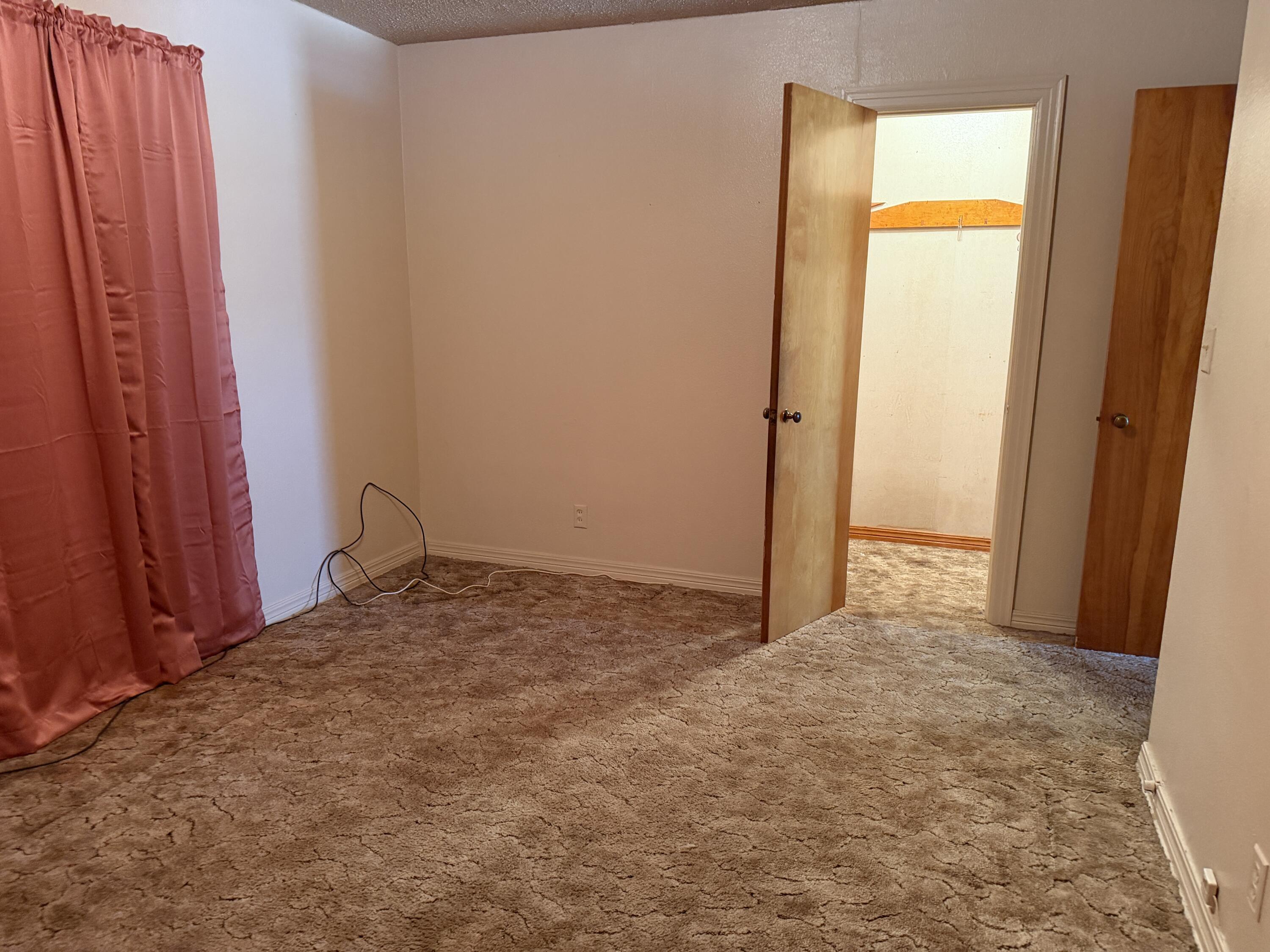 819 North 16th Street Lamesa, TX 79331 - Photo 6 of 19 IMG_5590