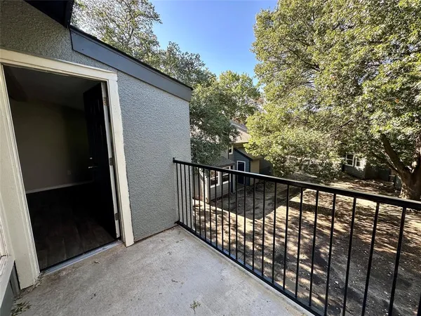 $850 | 9696 Walnut Street, Unit 617, Dallas, TX 75243