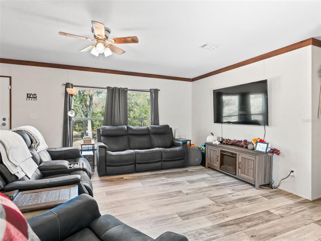 16610 Southwest 53rd Place Ocala, FL 34481 - Photo 4 of 38