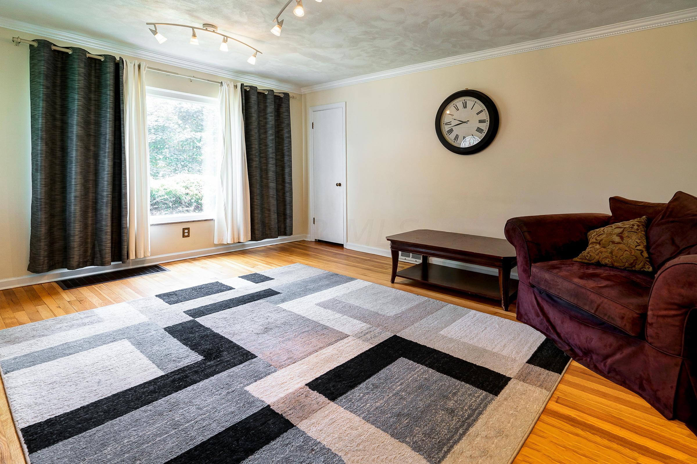 945 Kenwick Road Columbus, OH 43209 - Photo 7 of 37 Gallery Image 7