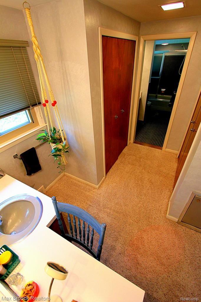 32316 Hearthstone Road Farmington, MI 48334 - Photo 15 of 20 **Dressing/makeup area w/his & hers closets**