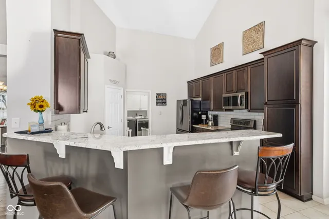 $550,000 | 7321 West 300 South, Jamestown, IN 46147