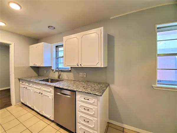 $2,600 | 1200 Bryn Mawr Place, Denton, TX 76201